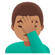 Emoji 🤦🏽‍♂️ Uomo Esasperato: Carnagione Olivastra su Google 15.0.