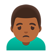 🙍🏾‍♂️ Emoji Homem Franzindo A Sobrancelha: Pele Morena Escura na Google 15.0.