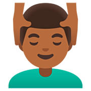 💆🏾‍♂️ Emoji Homem Recebendo Massagem Facial: Pele Morena Escura na Google 15.0.