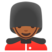 Emoji 💂🏾‍♂️ Guardia Uomo: Carnagione Abbastanza Scura su Google 15.0.