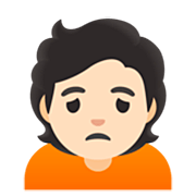 🙍🏻 Emoji missmutige Person: helle Hautfarbe Google 15.0.