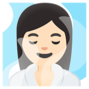 🧖🏻‍♀️ Emoji Mujer En Una Sauna: Tono De Piel Claro en Google 15.0.