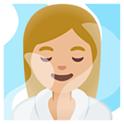 🧖🏼‍♀️ Emoji Mulher Na Sauna: Pele Morena Clara na Google 15.0.