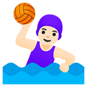 🤽🏻‍♀️ Emoji Mujer Jugando Al Waterpolo: Tono De Piel Claro en Google 15.0.