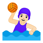 🤽🏻‍♀️ Emoji Mujer Jugando Al Waterpolo: Tono De Piel Claro en Google Android 10.0 March 2020 Feature Drop.