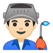 Emoji 👨🏻‍🏭 Operaio: Carnagione Chiara su Google Android 10.0.