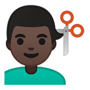 💇🏿‍♂️ Emoji Hombre Cortándose El Pelo: Tono De Piel Oscuro en Google Android 10.0.