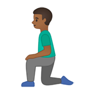 🧎🏾‍♂️ Emoji Homem Ajoelhando: Pele Morena Escura na Google Android 10.0.