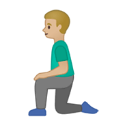 Emoji 🧎🏼‍♂️ Uomo Inginocchiato: Carnagione Abbastanza Chiara su Google Android 10.0.