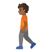 🚶🏾 Emoji Pessoa Andando: Pele Morena Escura na Google Android 10.0.