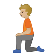 🧎🏼 Emoji Persona De Rodillas: Tono De Piel Claro Medio en Google Android 10.0.