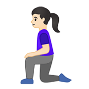Emoji 🧎🏻‍♀️ Donna Inginocchiata: Carnagione Chiara su Google Android 10.0.