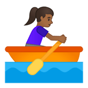 🚣🏾‍♀️ Emoji Mujer Remando En Un Bote: Tono De Piel Oscuro Medio en Google Android 10.0.