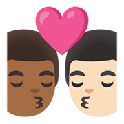 👨🏾‍❤️‍💋‍👨🏻 Emoji sich küssendes Paar - Mann: mitteldunkle Hautfarbe, Mann: helle Hautfarbe Google Android 11.0 December 2020 Feature Drop.