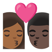 👩🏾‍❤️‍💋‍👨🏿 Emoji Beso - Mujer: Tono De Piel Oscuro Medio, Hombre: Tono De Piel Oscuro en Google Android 11.0 December 2020 Feature Drop.