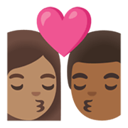 👩🏽‍❤️‍💋‍👨🏾 Emoji Beijo - Mulher: Pele Morena, Homem: Pele Morena Escura na Google Android 11.0 December 2020 Feature Drop.