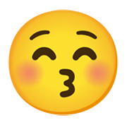 Emoji 😚 Faccina Che Bacia Con Occhi Chiusi su Google Android 11.0 December 2020 Feature Drop.