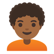 🧑🏾‍🦱 Emoji Erwachsener: mitteldunkle Hautfarbe, lockiges Haar Google Android 11.0 December 2020 Feature Drop.