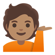 Emoji 💁🏽 Persona Al Punto Informazioni: Carnagione Olivastra su Google Android 11.0 December 2020 Feature Drop.