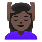 💆🏿‍♀️ Emoji Frau, die eine Kopfmassage bekommt: dunkle Hautfarbe Google Android 11.0 December 2020 Feature Drop.
