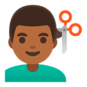 💇🏾‍♂️ Emoji Homem Cortando O Cabelo: Pele Morena Escura na Google Android 11.0.