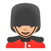 💂🏼‍♂️ Emoji Guardia Hombre: Tono De Piel Claro Medio en Google Android 11.0.
