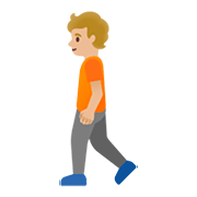 🚶🏼 Emoji Persona Caminando: Tono De Piel Claro Medio en Google Android 11.0.
