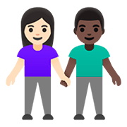 👩🏻‍🤝‍👨🏿 Emoji Homem E Mulher De Mãos Dadas: Pele Clara E Pele Escura na Google Android 11.0.