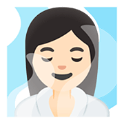 🧖🏻‍♀️ Emoji Mulher Na Sauna: Pele Clara na Google Android 11.0.