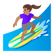 🏄🏽‍♀️ Emoji Mujer Haciendo Surf: Tono De Piel Medio en Google Android 11.0.