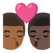 👨🏾‍❤️‍💋‍👨🏿 Emoji sich küssendes Paar - Mann: mitteldunkle Hautfarbe, Mann: dunkle Hautfarbe Google Android 12.0.
