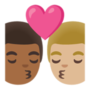 👨🏾‍❤️‍💋‍👨🏼 Emoji sich küssendes Paar - Mann: mitteldunkle Hautfarbe, Mann: mittelhelle Hautfarbe Google Android 12.0.