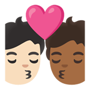 Emoji 🧑🏻‍❤️‍💋‍🧑🏾 Bacio Tra Coppia: persona, persona, Carnagione Chiara, Carnagione Abbastanza Scura su Google Android 12.0.