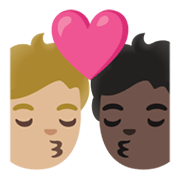 Emoji 🧑🏼‍❤️‍💋‍🧑🏿 Bacio Tra Coppia: persona, persona, Carnagione Abbastanza Chiara, Carnagione Scura su Google Android 12.0.