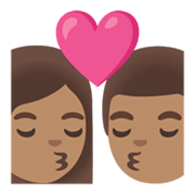 👩🏽‍❤️‍💋‍👨🏽 Emoji Beijo - Mulher: Pele Morena, Homem: Pele Morena na Google Android 12.0.