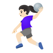 Émoji 🤾🏻‍♀️ Handballeuse : Peau Claire sur Google Android 12.0.