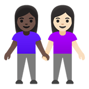 👩🏿‍🤝‍👩🏻 Emoji händchenhaltende Frauen: dunkle Hautfarbe, helle Hautfarbe Google Android 12.0.