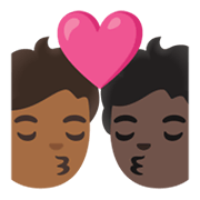 🧑🏾‍❤️‍💋‍🧑🏿 Emoji sich küssendes Paar: Person, Person, mitteldunkle Hautfarbe, dunkle Hautfarbe Google Android 12L.