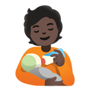 🧑🏿‍🍼 Emoji Persona Que Alimenta Al Bebé: Tono De Piel Oscuro en Google Android 12L.