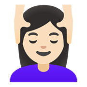 💆🏻‍♀️ Emoji Frau, die eine Kopfmassage bekommt: helle Hautfarbe Google Android 12L.