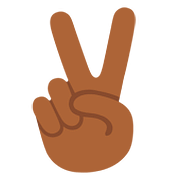 ✌🏾 Emoji Mano Con Señal De Victoria: Tono De Piel Oscuro Medio en Google Android 7.1.