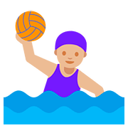 🤽🏼‍♀️ Emoji Wasserballspielerin: mittelhelle Hautfarbe Google Android 7.1.