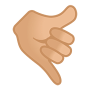Emoji 🤙🏼 Mano Con Gesto Di Chiamata: Carnagione Abbastanza Chiara su Google Android 8.0.