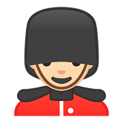 Emoji 💂🏻 Guardia: Carnagione Chiara su Google Android 8.0.