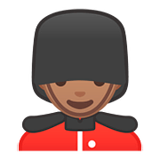 Émoji 💂🏽‍♂️ Garde Homme : Peau Légèrement Mate sur Google Android 8.0.