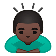 Emoji 🙇🏿‍♂️ Uomo Che Fa Inchino Profondo: Carnagione Scura su Google Android 8.0.