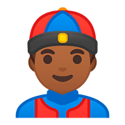 👲🏾 Emoji Mann mit chinesischem Hut: mitteldunkle Hautfarbe Google Android 8.0.