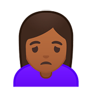 🙍🏾 Emoji Franzindo A Sobrancelha: Pele Morena Escura na Google Android 8.0.