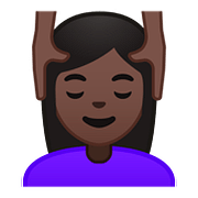 💆🏿‍♀️ Emoji Frau, die eine Kopfmassage bekommt: dunkle Hautfarbe Google Android 8.0.