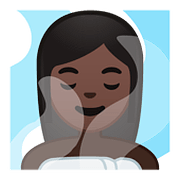🧖🏿‍♀️ Emoji Frau in Dampfsauna: dunkle Hautfarbe Google Android 8.0.